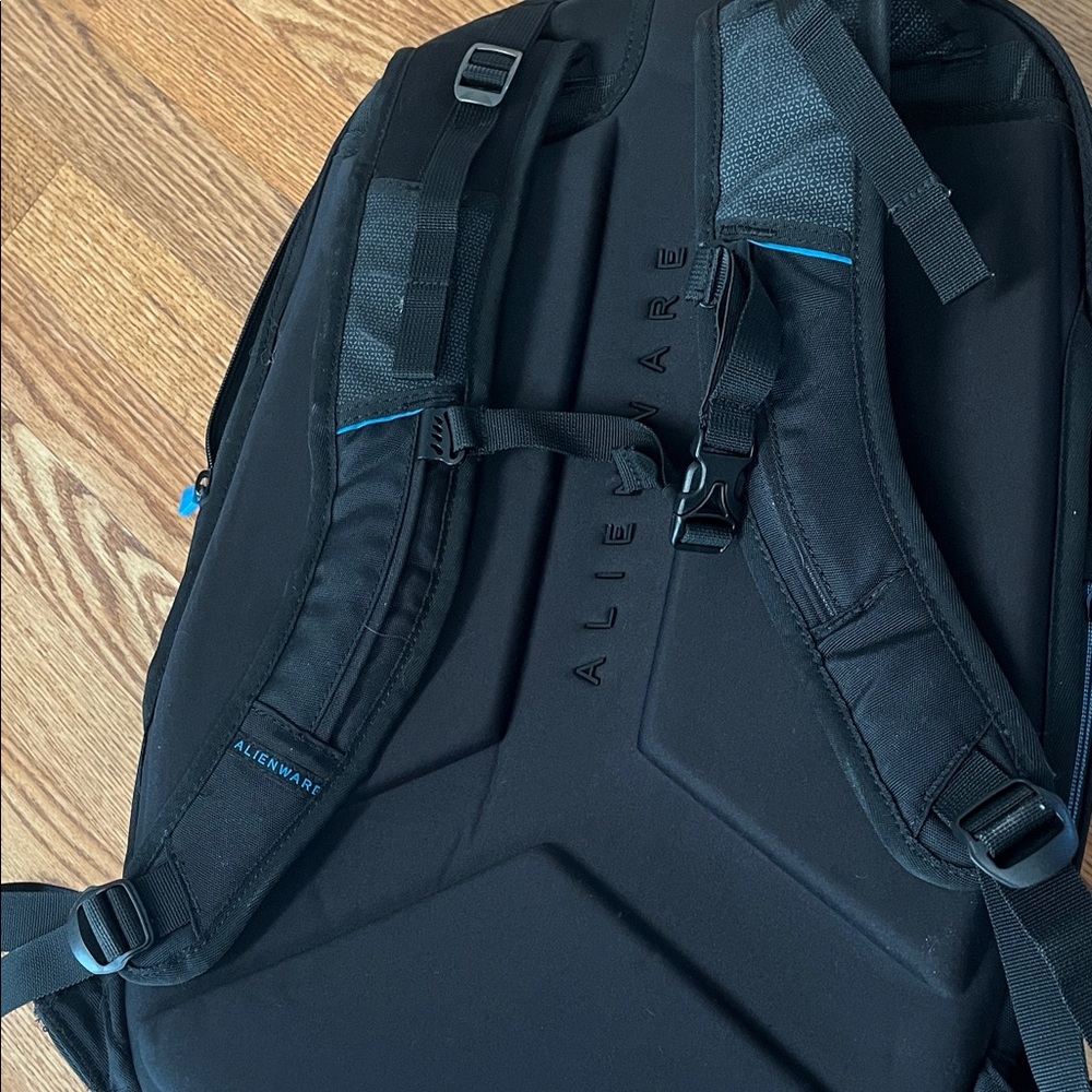 Alienware Black And Blue Backpack - image 6